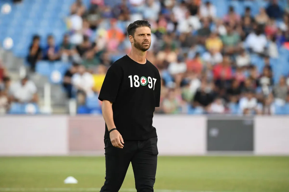 Grégory Poirier (Red Star) : “J’ai fait des remplacements plus vite que d’habitude en vue des play-off”