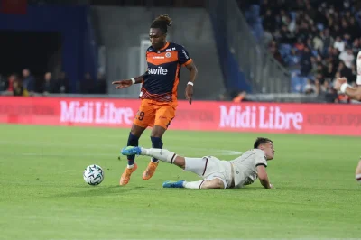 Enzo Tchato: “Ne pas se sentir “aimé” par les supporters de son club, ce n’est pas évident”