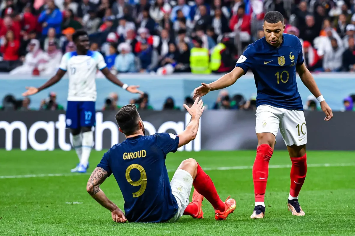 Kylian Mbappé efface le record d’Olivier Giroud en Équipe de France, l’ancien Pailladin beau joueur