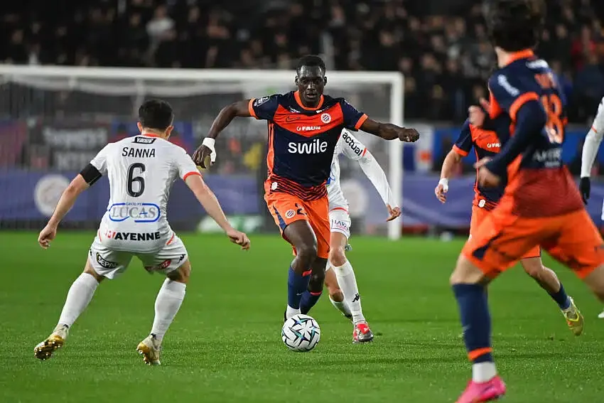 Yaël Mouanga, les sirènes de Championship sonnent