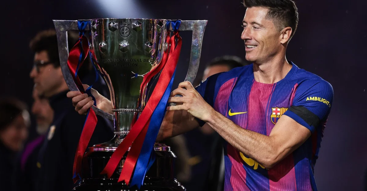 Robert Lewandowski officialise son départ du FC Barcelone