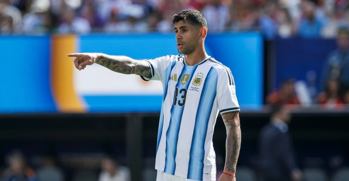 Cristian Romero au Barça : Flick doit trancher