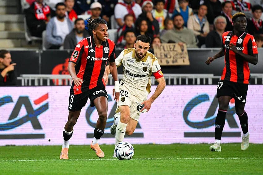 RC Lens : le remplaçant idéal de Thomasson identifié au FC Nantes