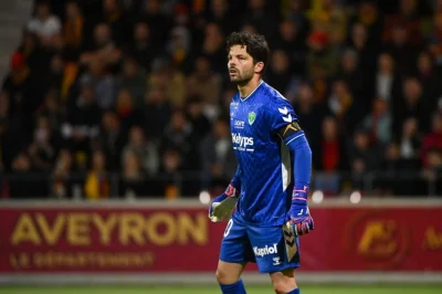ASSE : Larsonneur renvoyé sur le banc contre Amiens !