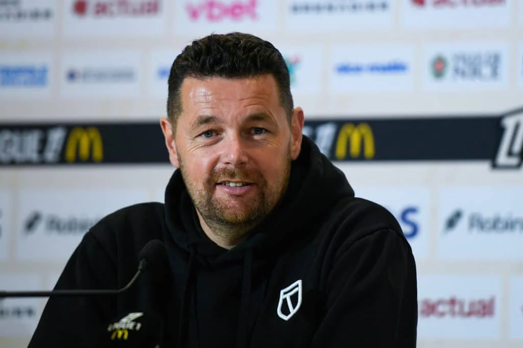 RC Lens Mercato : deux joueurs de Pierre Sage vers un départ imminent