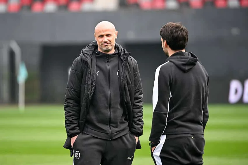 FC Nantes Mercato : coup de théâtre, Pallois déjà prêt à rebondir après son départ de Reims ! 