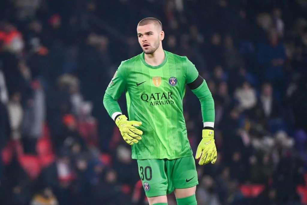 PSG : Lucas Chevalier s’est fait détruire par un de ses coéquipiers