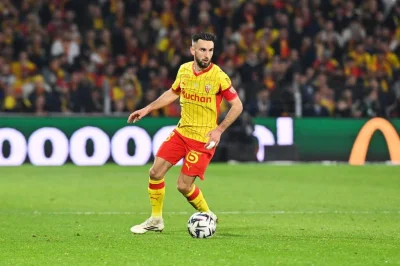 RC Lens : Thomasson se fait démonter au FC Nantes avant son possible départ au Stade Rennais