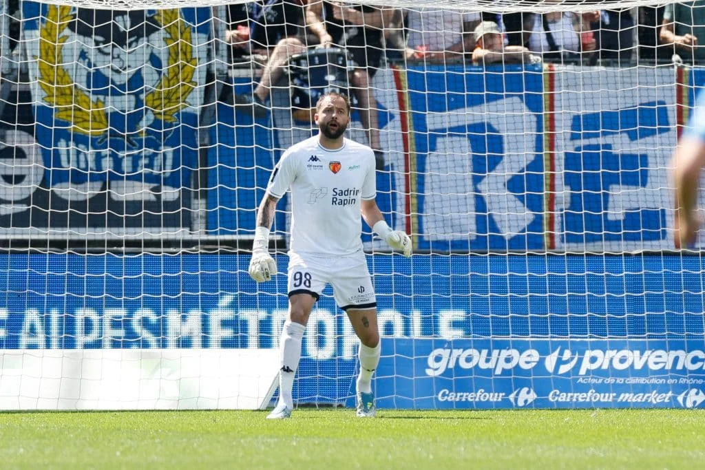 FC Nantes Mercato : une muraille de Ligue 2 observée avant le retour de Dupé