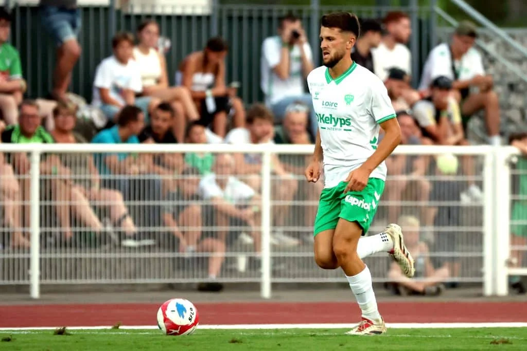 ASSE Mercato : énorme ménage chez les Verts, le club annonce 19 départs !