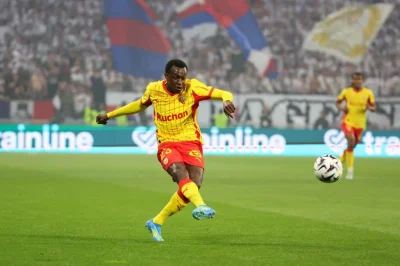 RC Lens Mercato : Saud Abdulhamid sème le doute total sur son avenir