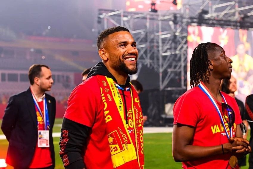 RC Lens : un titulaire s’est blessé avec la Coupe de France, Sage peut dire merci au FC Nantes !