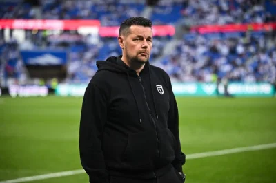 RC Lens : Sage se fait défoncer par Rothen après sa sortie sur son avenir