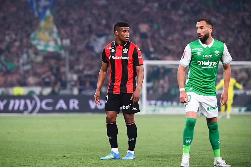 ASSE Mercato : un taulier du vestiaire annonce son départ avant le barrage retour à Nice ! 