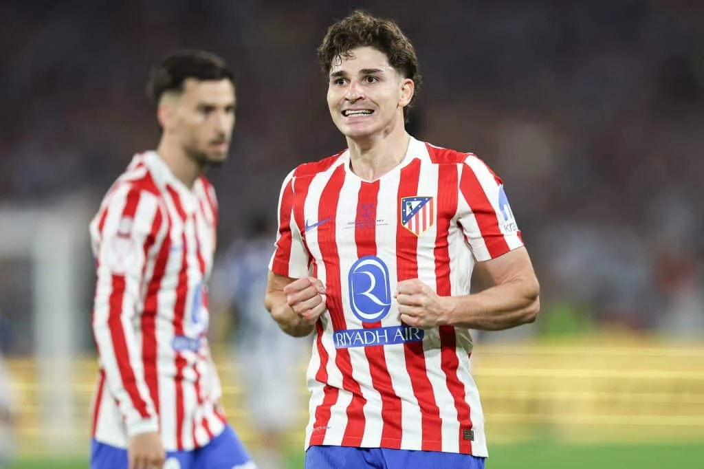 Mercato : le FC Barcelone veut doubler le PSG avec une offre démentielle pour Julián Álvarez