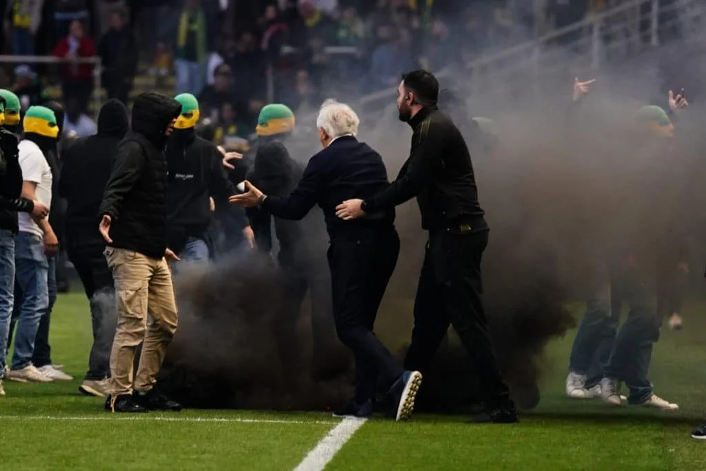 FC Nantes : les sanctions contre les Canaris pourraient encore changer !