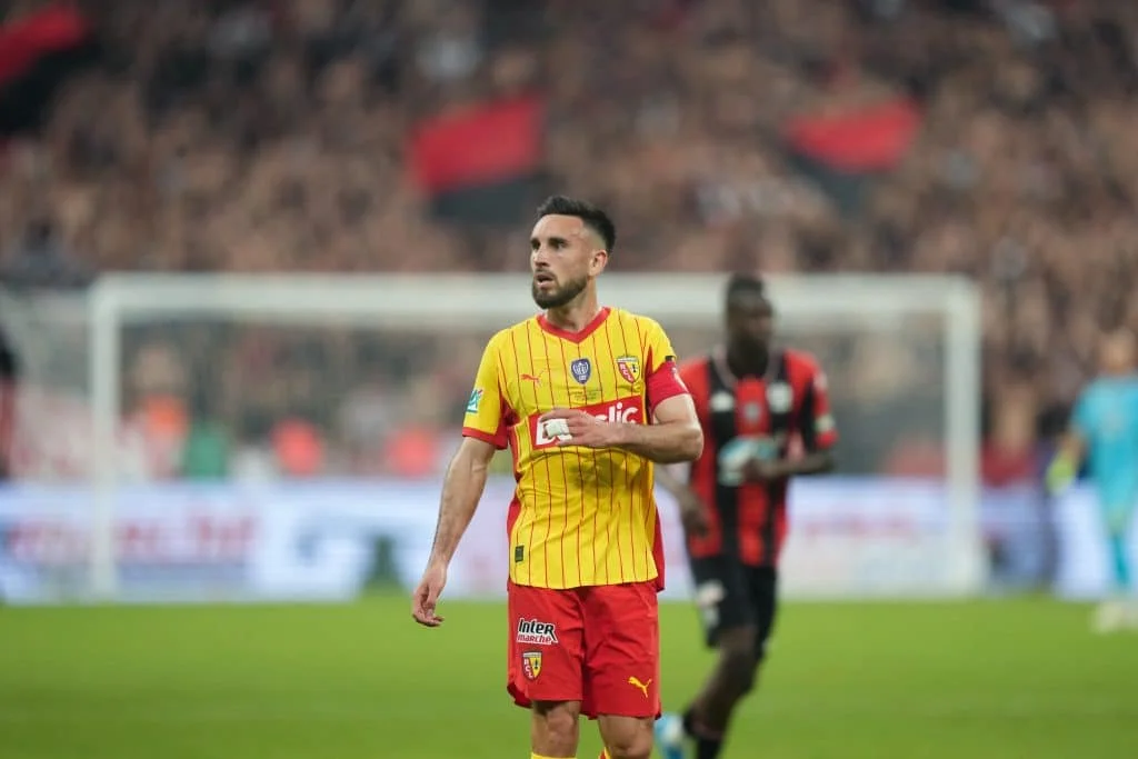 Stade Rennais : Pouille se défend pour Thomasson, le RC Lens explose de rire