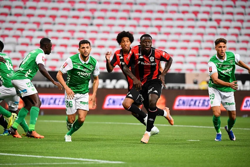 ASSE : un incroyable retournement de situation pourrait encore envoyer les Verts en Ligue 1 !