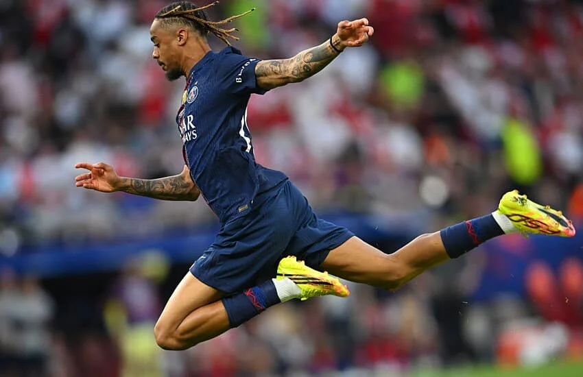 PSG Mercato : Barcola vers la Premier League, Campos a déjà activé son plan B !