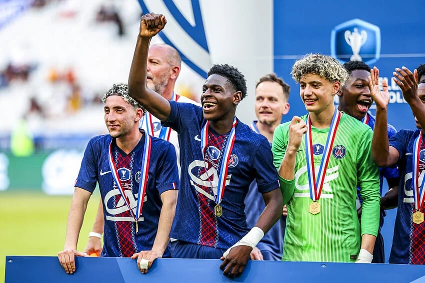 PSG Mercato : le successeur de Dembélé va signer, c’est un futur crack !