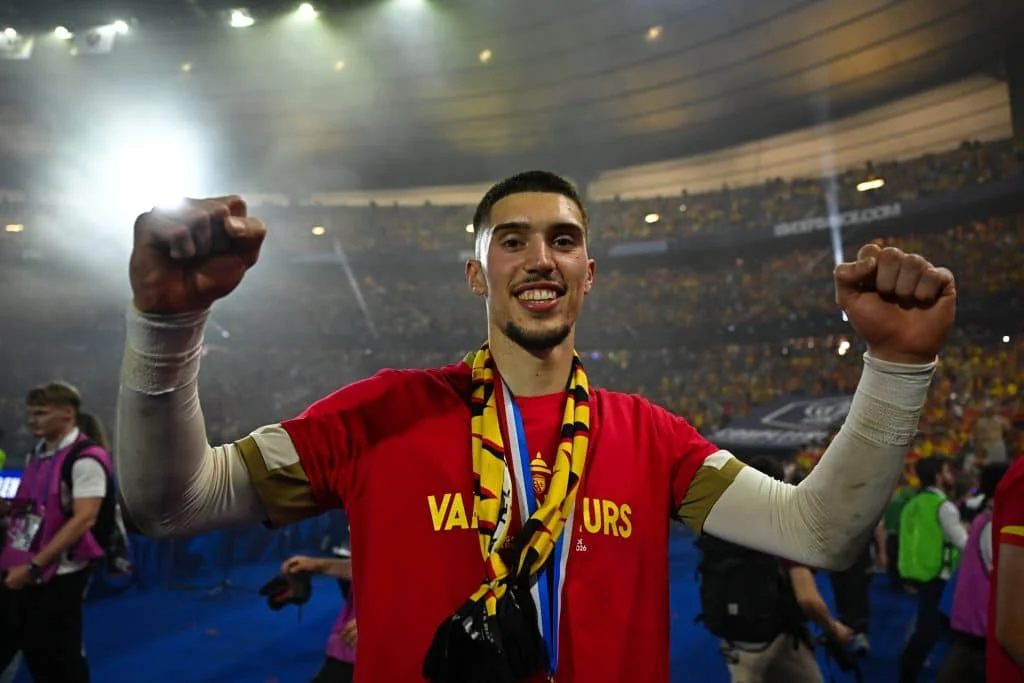 RC Lens : Robin Risser et un autre lensois récompensé par la Ligue 1 ?
