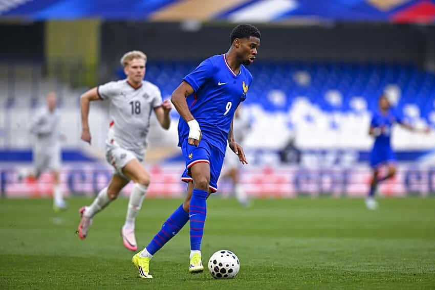 ASSE Mercato : exit les Verts, un attaquant international fait craquer le RC Lens et l’AS Monaco !