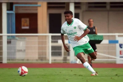 ASSE Mercato : un défenseur stéphanois vers un autre club de Ligue 2 ?