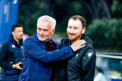 Saint-Étienne choisit l’audace : Ian Cathro, un technicien venu d’ailleurs pour ouvrir un nouveau cycle