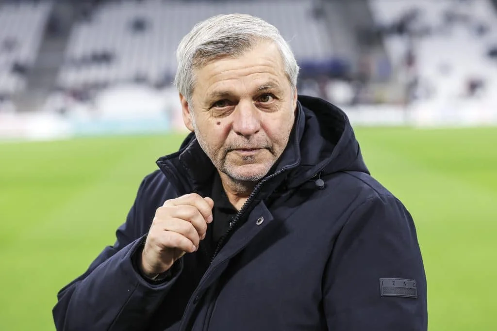 OM : on en sait plus sur l’avenir de Beye, Genesio finalement bloqué à cause du Mercato ?