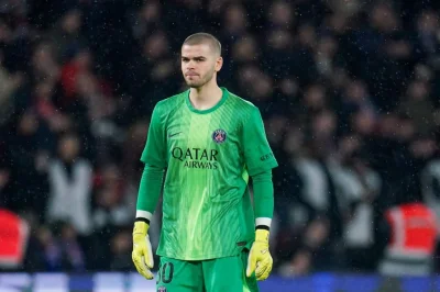 PSG, Stade Rennais Mercato : l’IA prédit le futur club de Lucas Chevalier