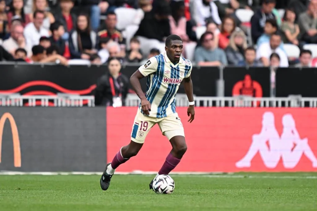 RC Lens Mercato : un ancien de l’ASSE à moindre coût pour remplacer Sangaré ?