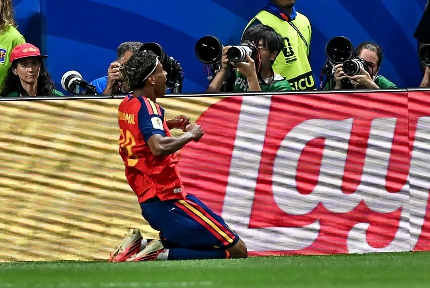Revue de presse Coupe du Monde 2026 : premier record pour Yamal, sale temps pour les Bleus, Mbappé vers la MLS ?