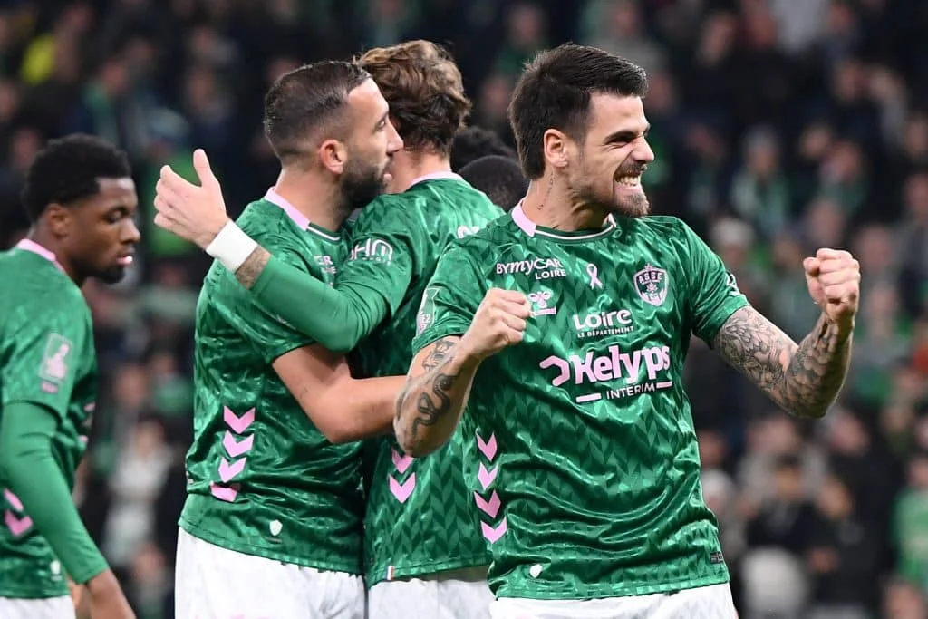 ASSE : un latéral droit miraculé adoubé par les supporters et offert sur un plateau à Cathro !