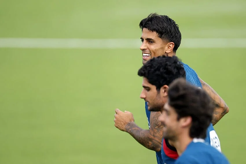 FC Barcelone Mercato : Deco tient enfin la recrue star de la Coupe du Monde réclamée par Flick !