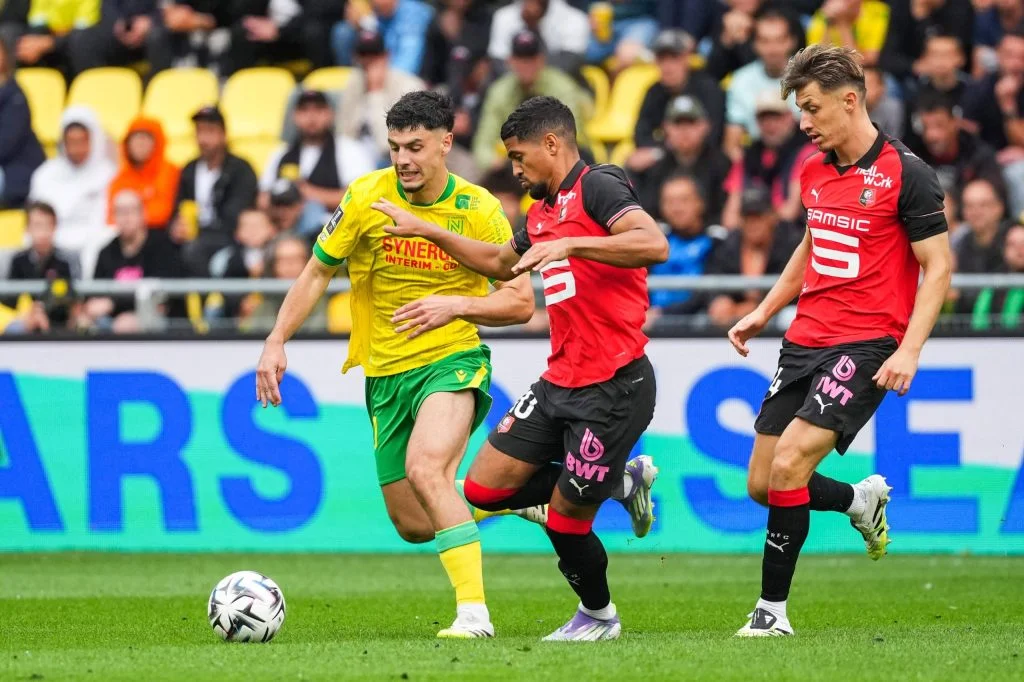 Stade Rennais Mercato : coup dur pour Mayenda, Désiré annonce une pluie de départs ! 