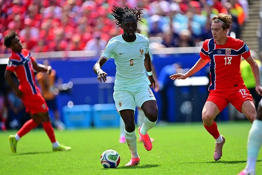 PSG Mercato : Bouaddi (LOSC) pousse déjà un international français vers la sortie !