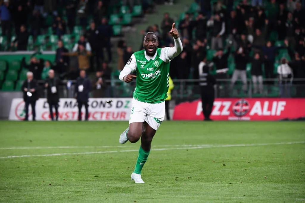 ASSE : un départ inévitable pour Mickaël Nadé et un autre cadre en défense ?