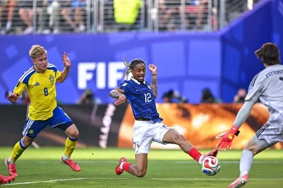 PSG Mercato : coups de tonnerre pour l’avenir de Barcola et d’Akliouche !