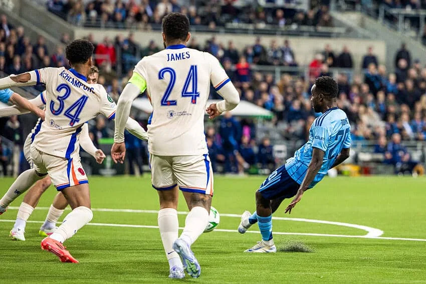ASSE Mercato : pisté par les Verts, l’OL, le RC Lens et le Stade Rennais, ce futur crack est attendu à Toulouse ! 
