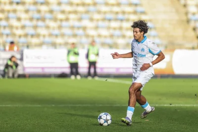 OM Mercato : la huitième signature de l’été officialisée, un défenseur quitte le club !