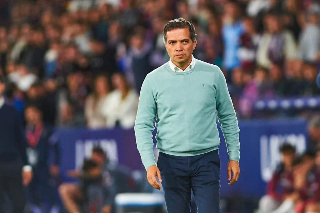 FC Nantes : Luis Castro fait désormais son mercato en Ligue 1 !
