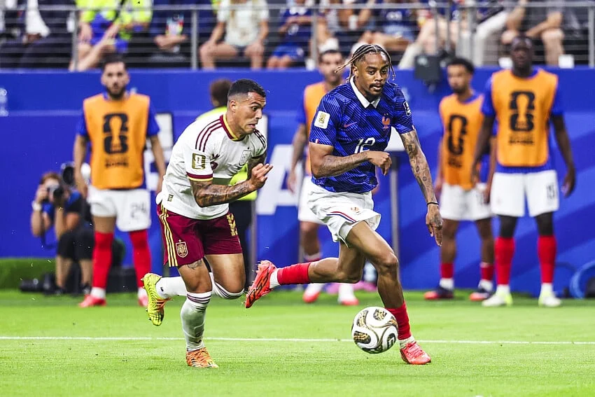FC Barcelone Mercato : Deco a craqué sur un bourreau des Bleus au Mondial