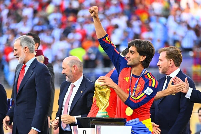 FC Barcelone Mercato : le PSG reçoit une excellente nouvelle pour Ferran Torres !