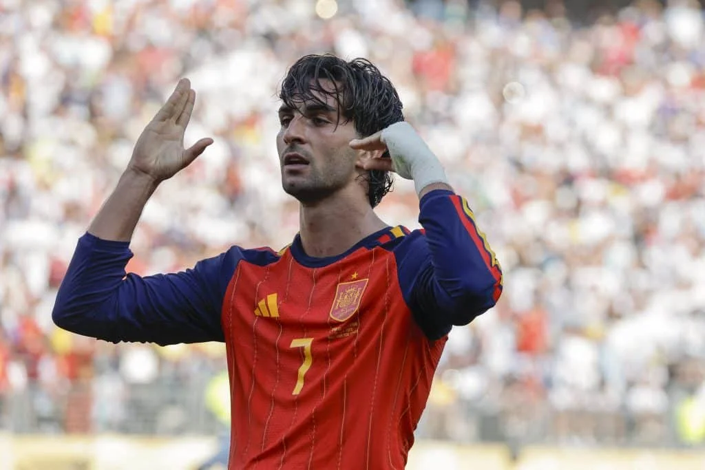 FC Barcelone Mercato : une nouvelle recrue offensive arrive et pousse Ferran Torres vers le PSG