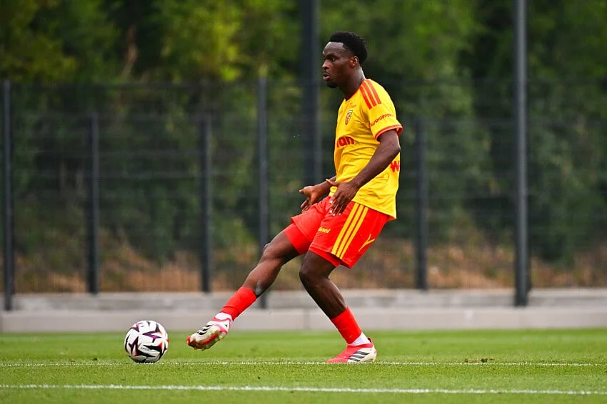 RC Lens : Baidoo fauché en plein vol contre Charleroi ! 