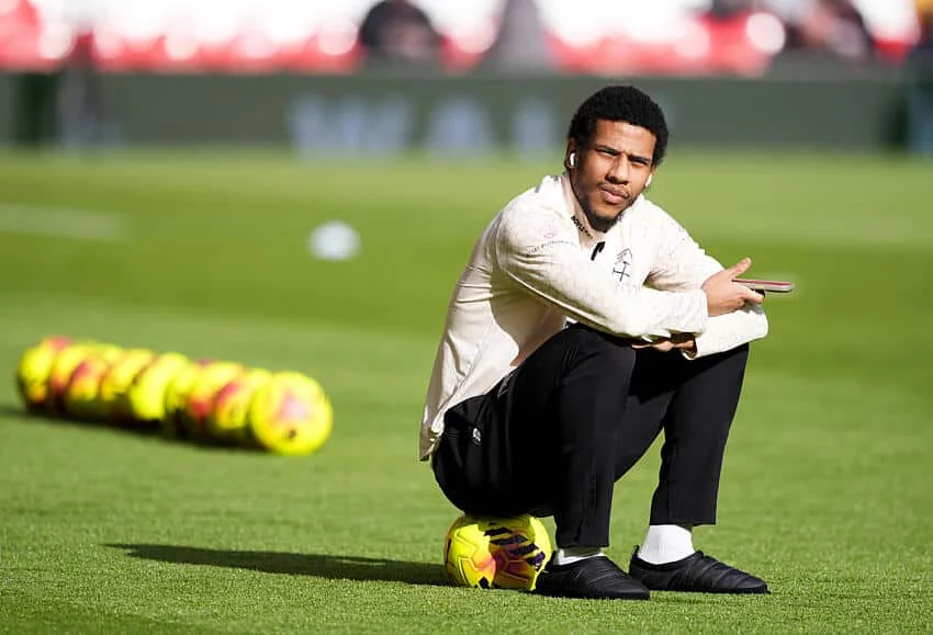 OM : un contrat jusqu’en 2031 préparé pour le successeur d’Aguerd ?