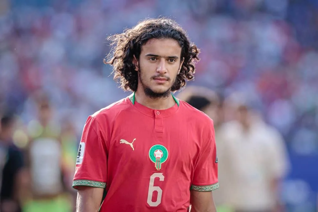 PSG, FC Barcelone, Real Madrid Mercato : énième revirement de situation pour Bouaddi (LOSC) !