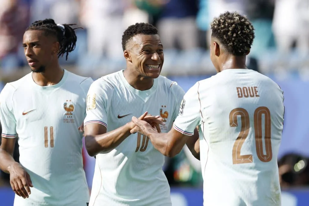 Real Madrid : Ester Expósito brise le silence et défend son histoire avec Mbappé !