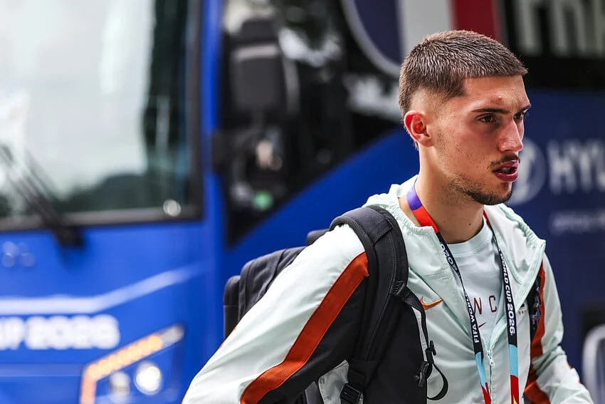 RC Lens Mercato : le PSG a tenté Risser, son départ est déjà programmé !