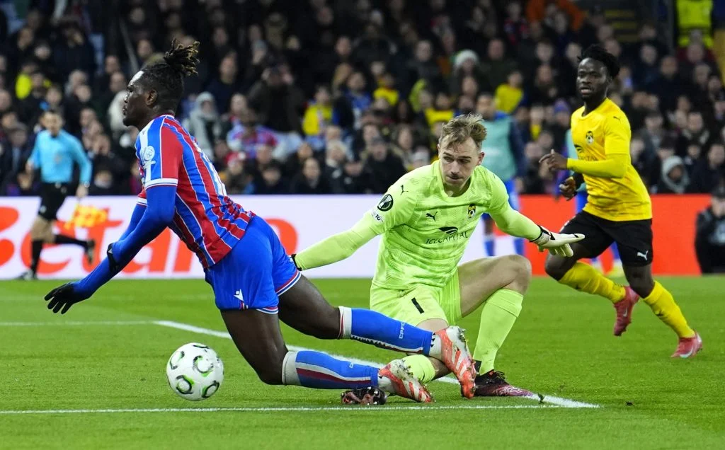 Un tacle coûte une saison entière à un attaquant